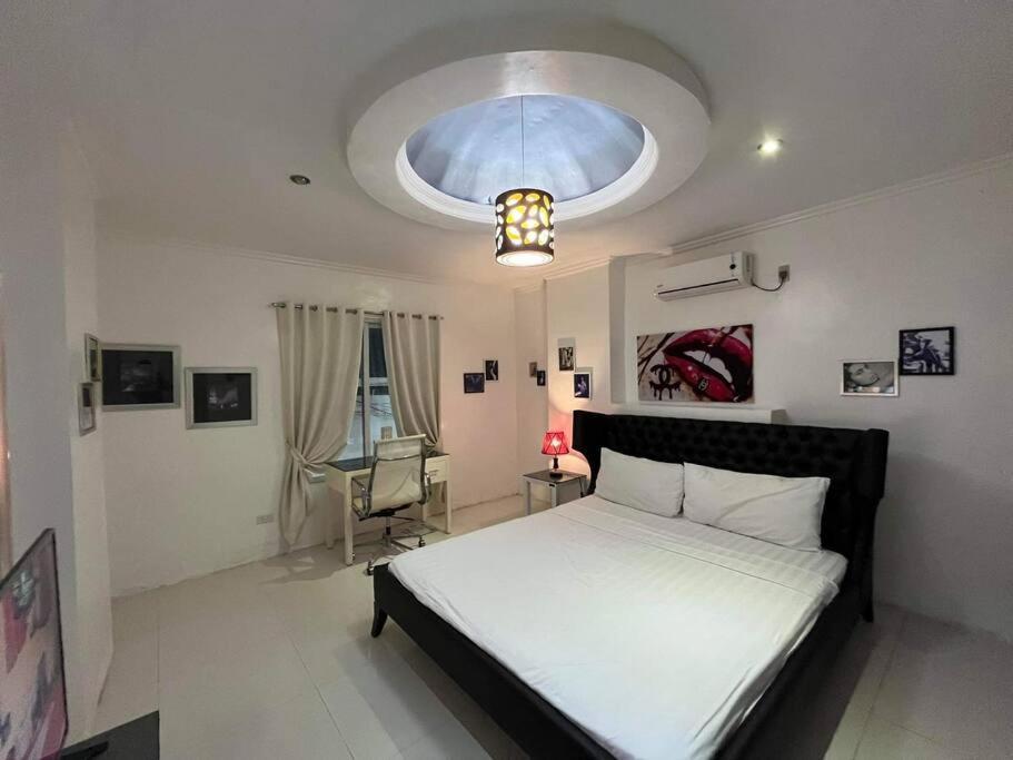 Kandi Big 1 Bedroom King Bed, Free Housekeeping, Wi-Fi Angeles Eksteriør billede