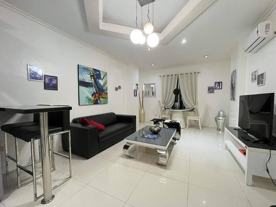 Kandi Big 1 Bedroom King Bed, Free Housekeeping, Wi-Fi Angeles Eksteriør billede